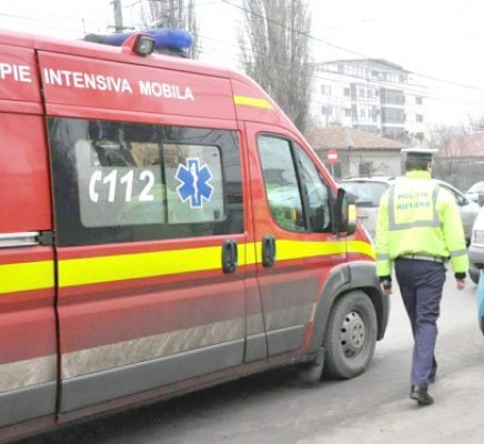 A dat cu spatele şi a accidentat o femeie